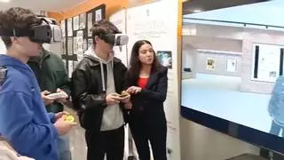Chatear en IA con un afilador o ver encaje de bolillos en realidad virtual: el proyecto europeo con el que el CIFP A Carballeira se condecora como mejor de España