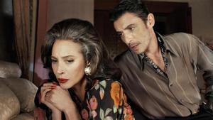 La supermodelo Christy Turlington junto al actor Alberto Guerra, en modo telenovela, en la campaña de la colección de Zara.