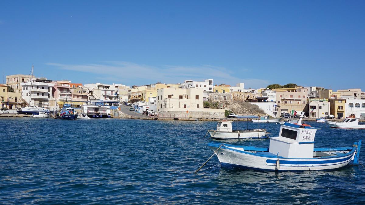 Una imagen de archivo de la isla de Lampedusa.