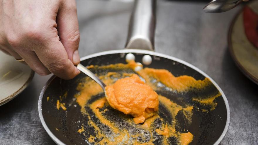 Este revolucionario invento para fregar los cacharros de cocina sin esfuerzo arrasa en Amazon