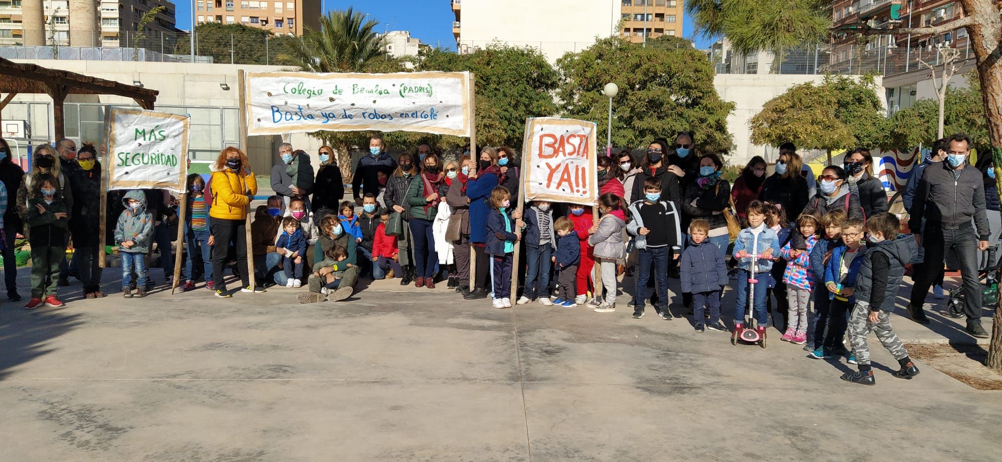 Patrullas de padres vigilan el colegio Benalúa tras cinco robos en dos semanas