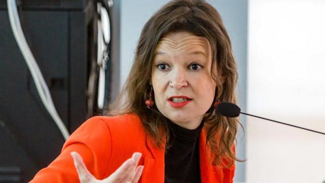 La presidenta de la REDS, ayer, durante el acto de presentación de la guía.