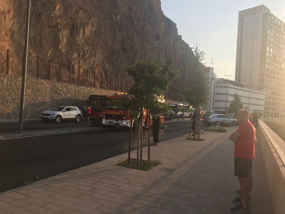 Accidente de tráfico en la avenida de Villajoyosa de Alicante