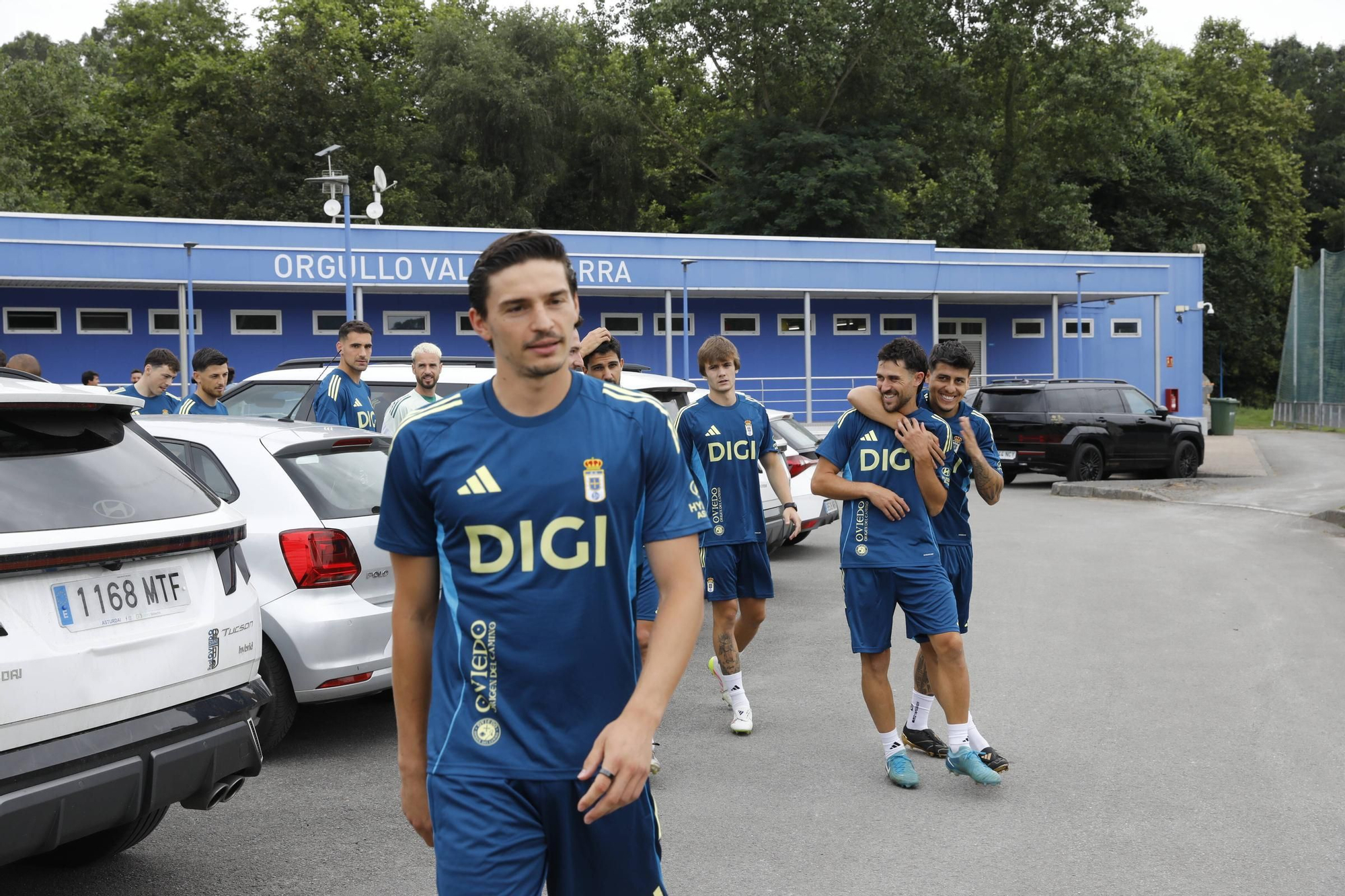 En imágenes: así fue la primera sesión de entrenamientos de Primera en El Requexón con Rodón, Reina y Domingues