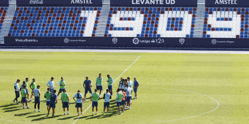 Las mejores imágenes del entrenamiento del Levante UD