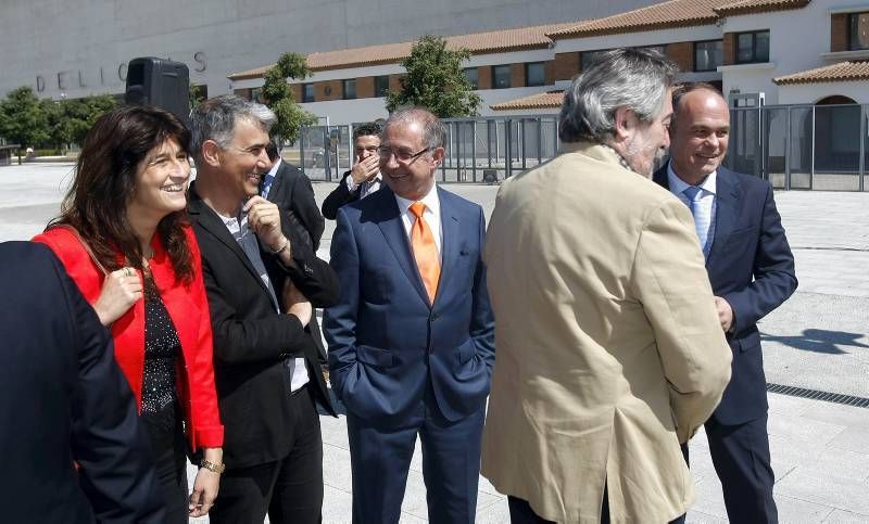 Fotogalería: Inauguración de la escultura en la Plaza El Periódico de Aragón