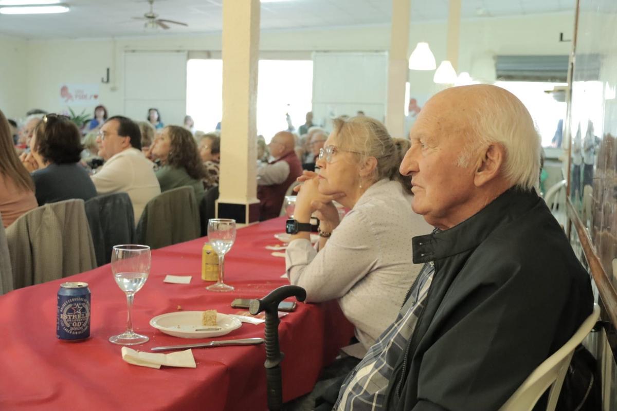 Gallego López durante la última comida de convivencia del PSOE de Lorca.
