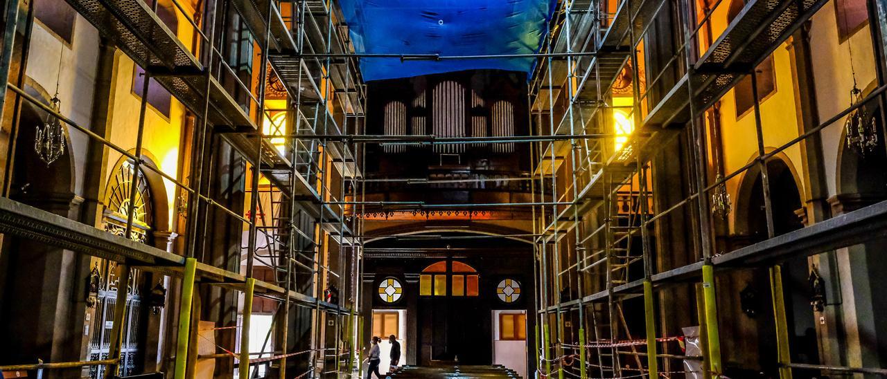 Rehabilitación del techo y las pinturas interiores de la iglesia de Gáldar