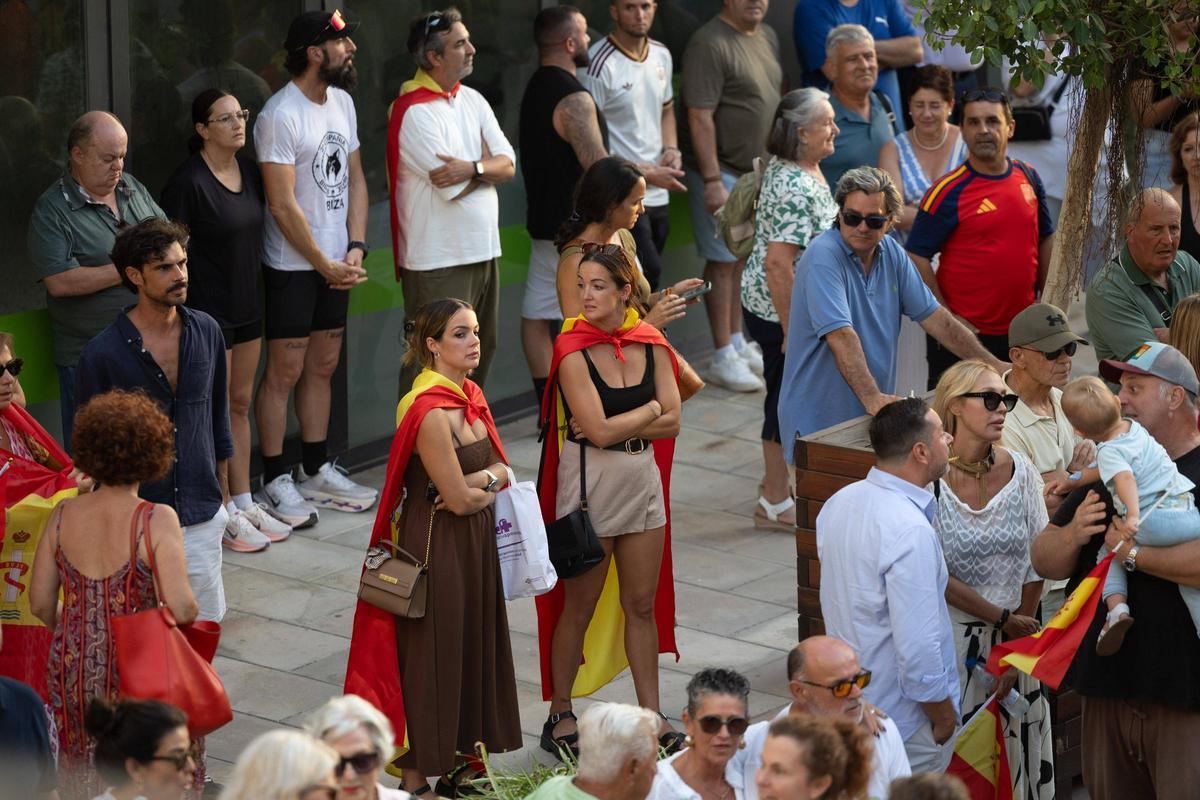 Todas las imágenes de la concentración en Ibiza en solidaridad con Ceuta Todas las imágenes de la concentración en Ibiza en solidaridad con Ceuta