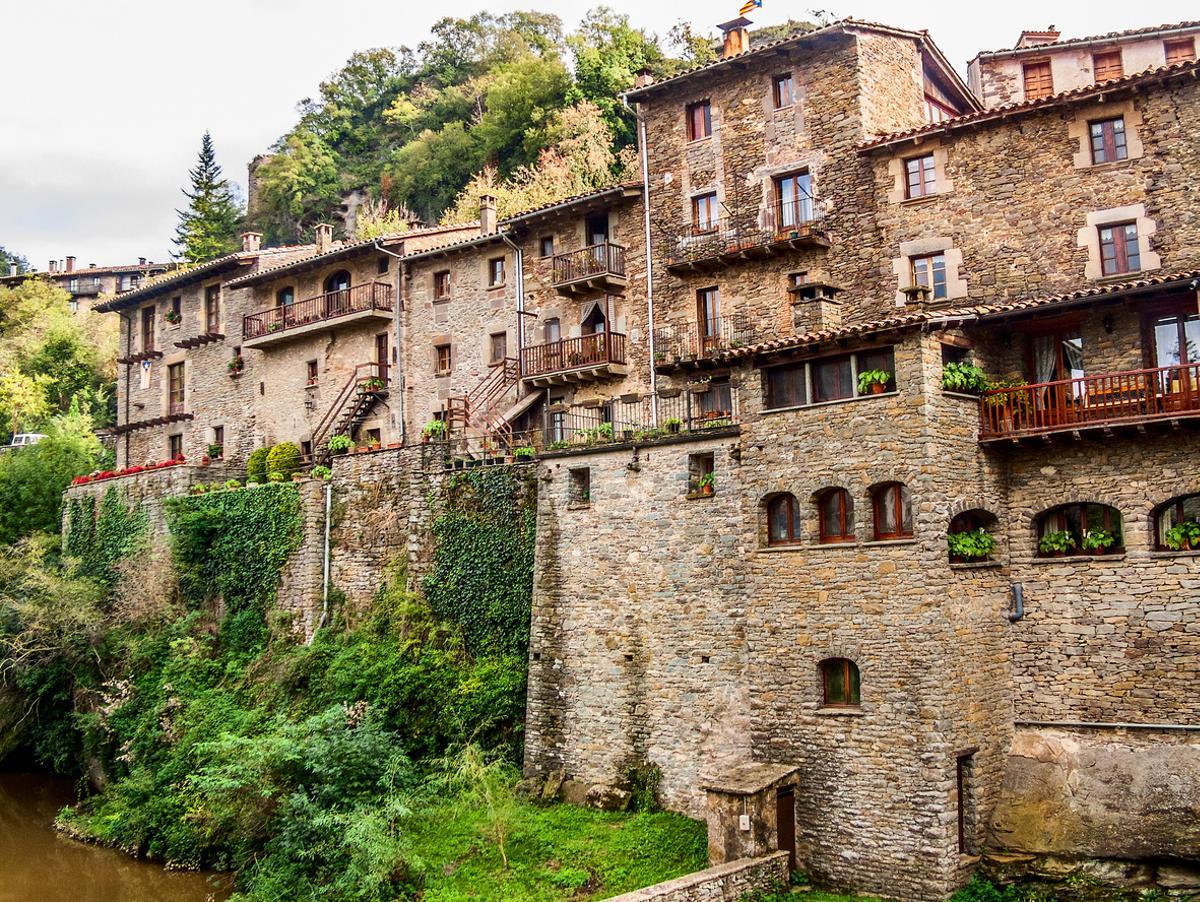 La preciosa ciudad medieval de Rupit, elegida como uno de los pueblos más bonitos del mundo