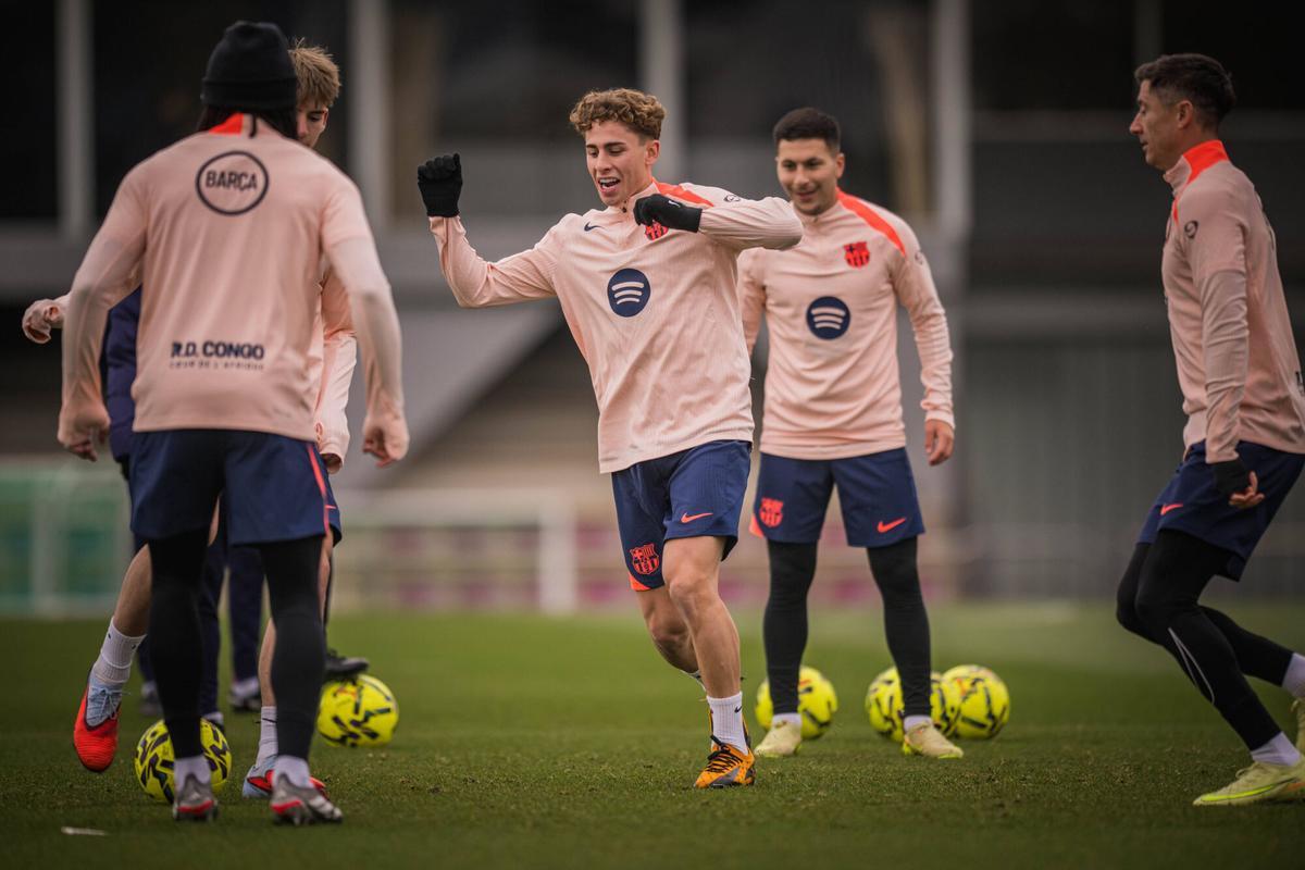 Fermín López vuelve a la convocatoria tras dos partidos ausentes