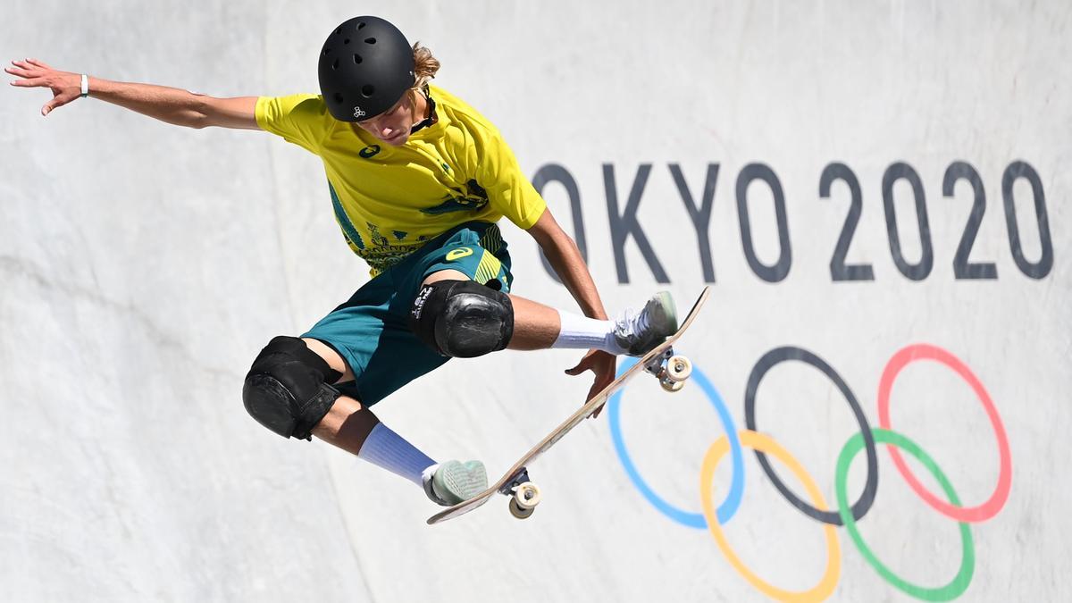 El australiano Keegan Palmer compitiendo en Tokyo 2020 en Skateboarding