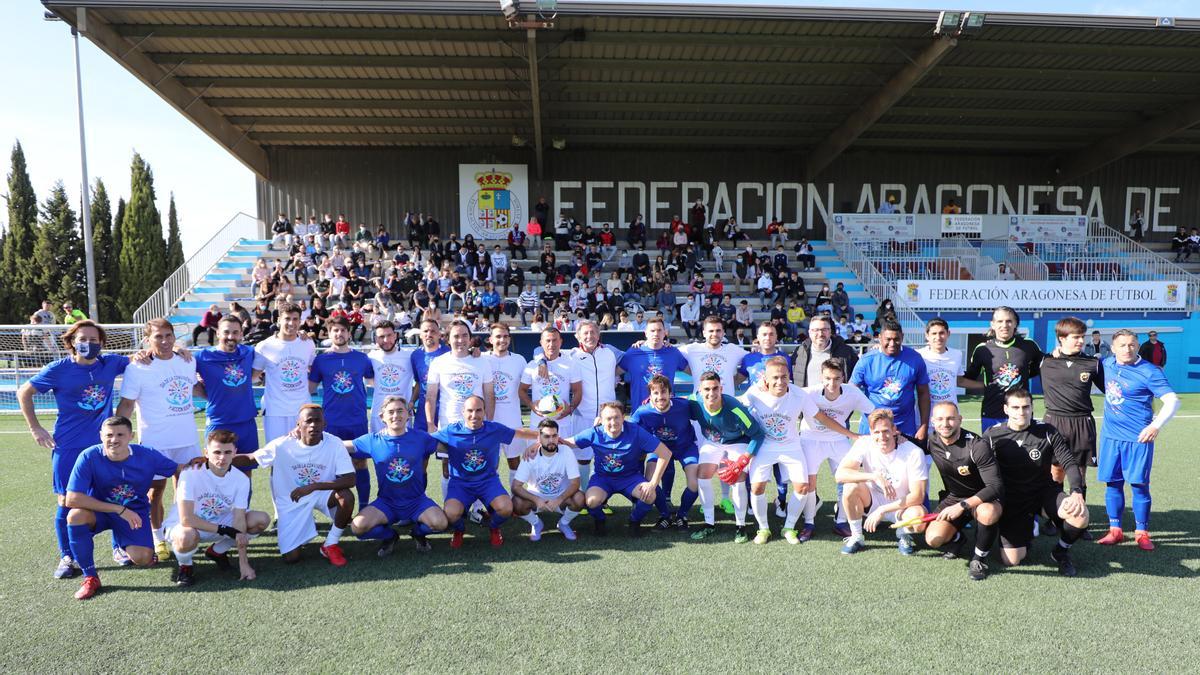 FOTOGALERÍA | Partido famosos contra ciudad de Zaragoza por el día de la Convivencia y la Acción Social