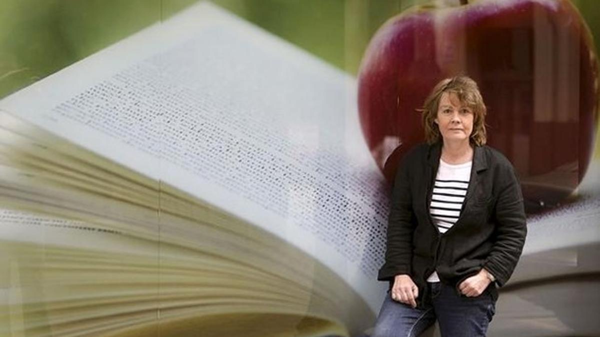 La escritora francesa Fred Vargas, durante una visita al festival de novela negra de Gijón.