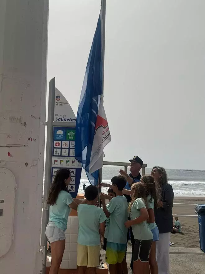 Telde celebra 25 años de su primera Bandera Azul rindiendo homenaje a los servicios de sus playas