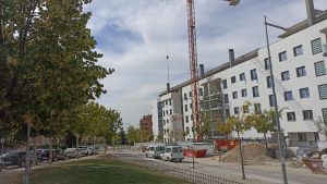 Un bloque de viviendas en construcción en la zona de Augas Vivas de Guadalajara.