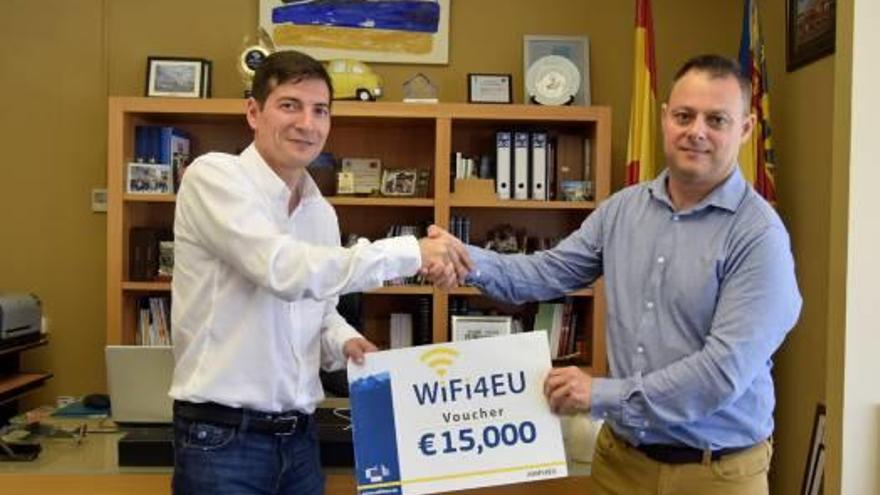 La UE entrega a Burjassot 15.000 € para ampliar la wifi