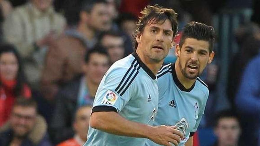 Bermejo, con Nolito, el pasado sábado en Balaídos. // Ricardo Grobas