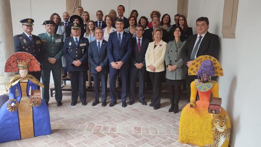 Foto de familia de los galardonados en los Premios Menina.