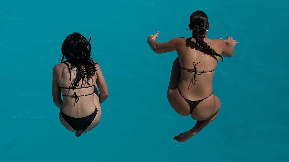 Baños en una piscina