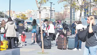 Dos posturas frente a la tasa turística: de pedirla para las Fallas a querer eliminarla