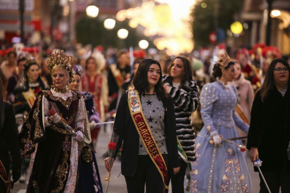 Medio millar de cargos festeros celebran la efeméride con un acto histórico de homenaje a las capitanías a tres semanas del inicio de los Moros y Cristianos