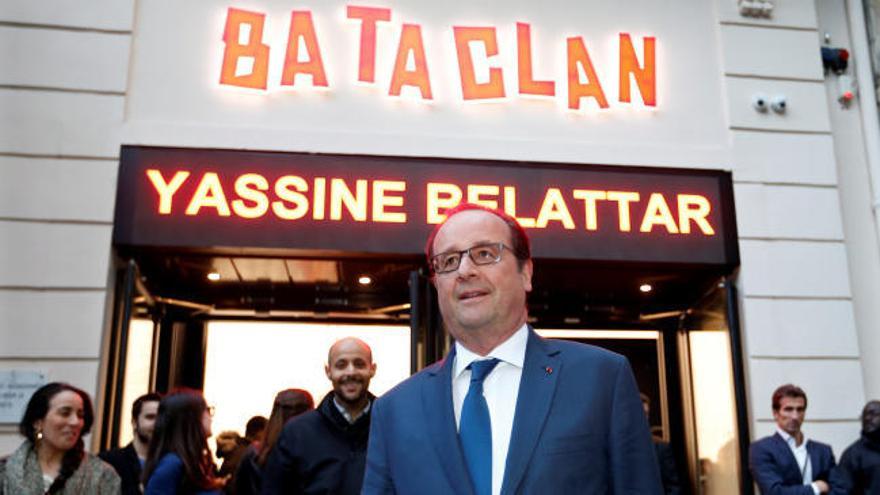 Hollande acude a la sala Bataclan, un año y medio después del ataque terrorista