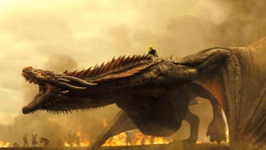 Daenerys Targaryen sobre el seu drac.