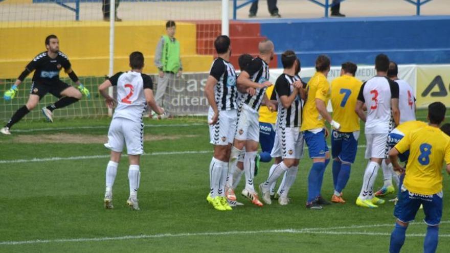 El Castellón pierde en Orihuela (4-2)