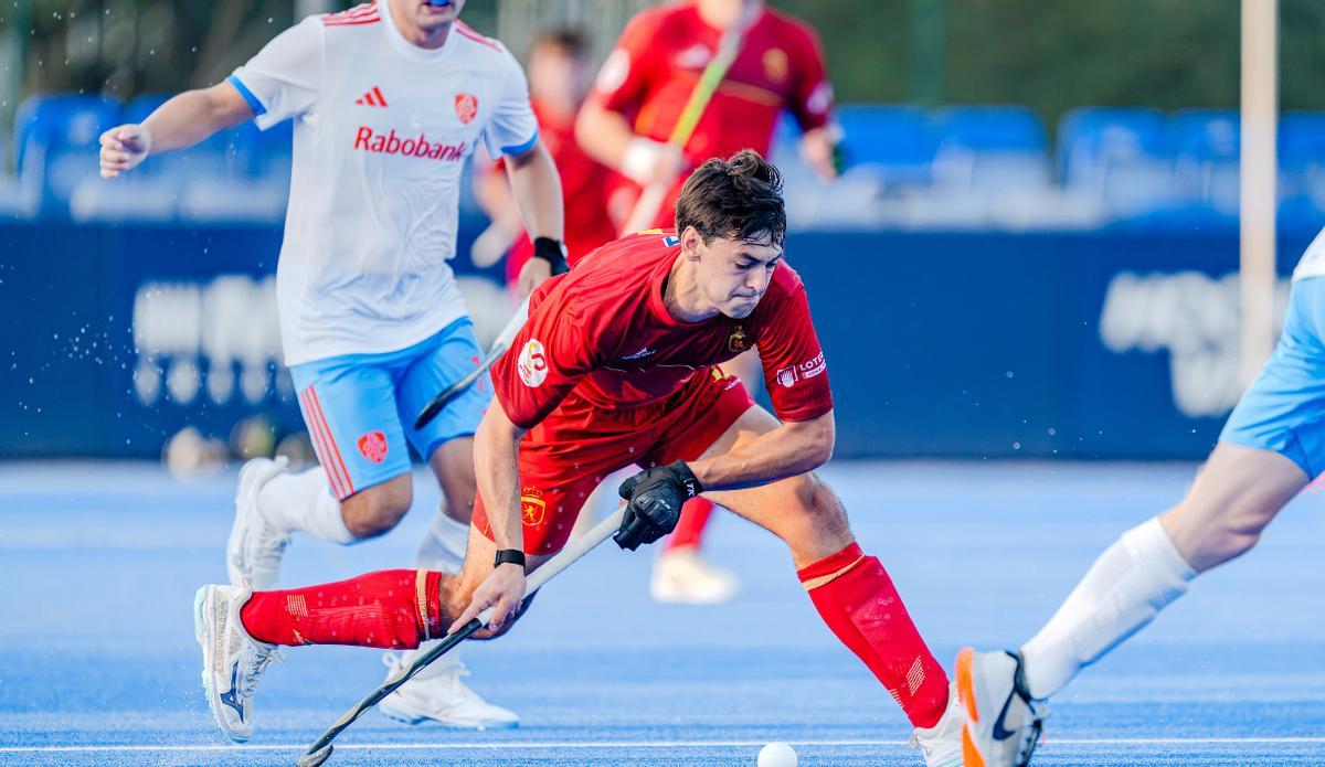 Valencia - 2026 EuroHockey U21 Championship Men 
08 Netherlands v Spain (Pool B)
Picture: carries the ball 
COPYRIGHT WORLDSPORTPICS /Bart Scheulderman
No archive allowed