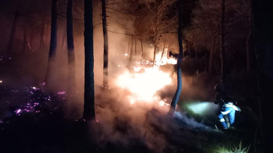 Incendi forestal a la urbanització Montserrat Park, al Bruc