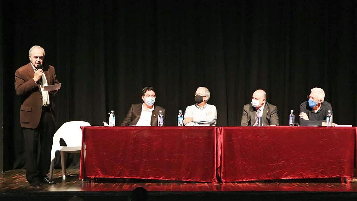 Acto de presentación del libro «CB Alginet. 50 anys de bàsquet». | LEVANTE-EMV