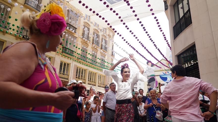Martes festivo y de multitud: la Feria del Centro gana adeptos