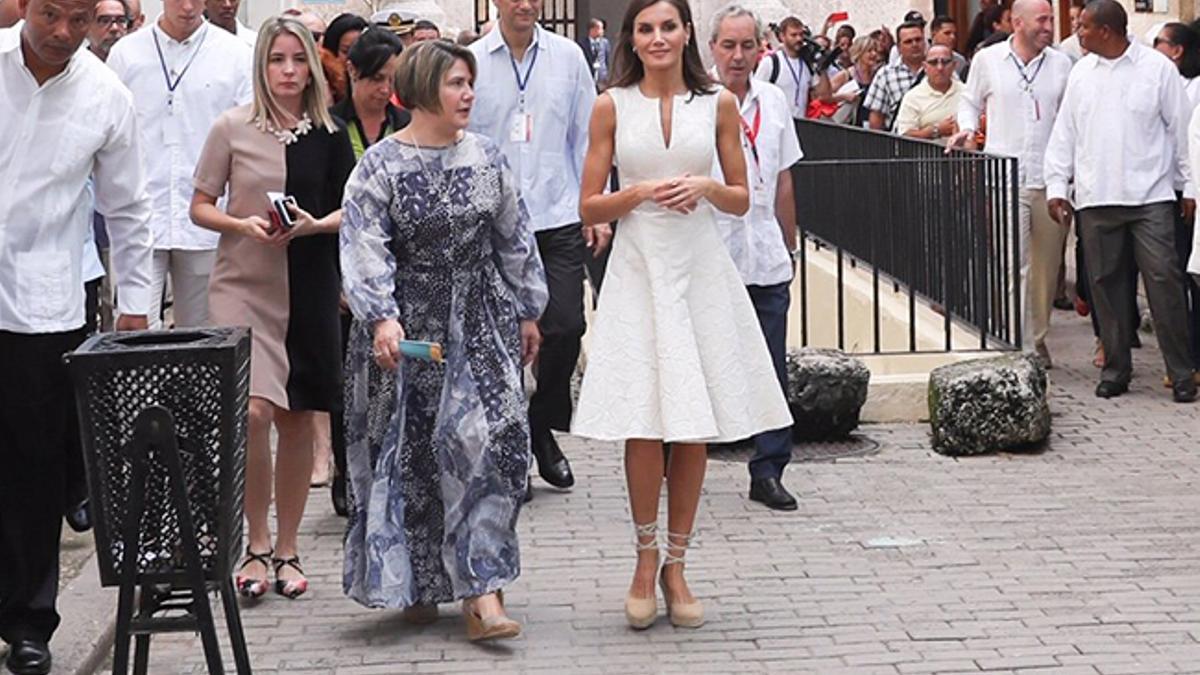 La reina Letizia paseando por la Habana Vieja