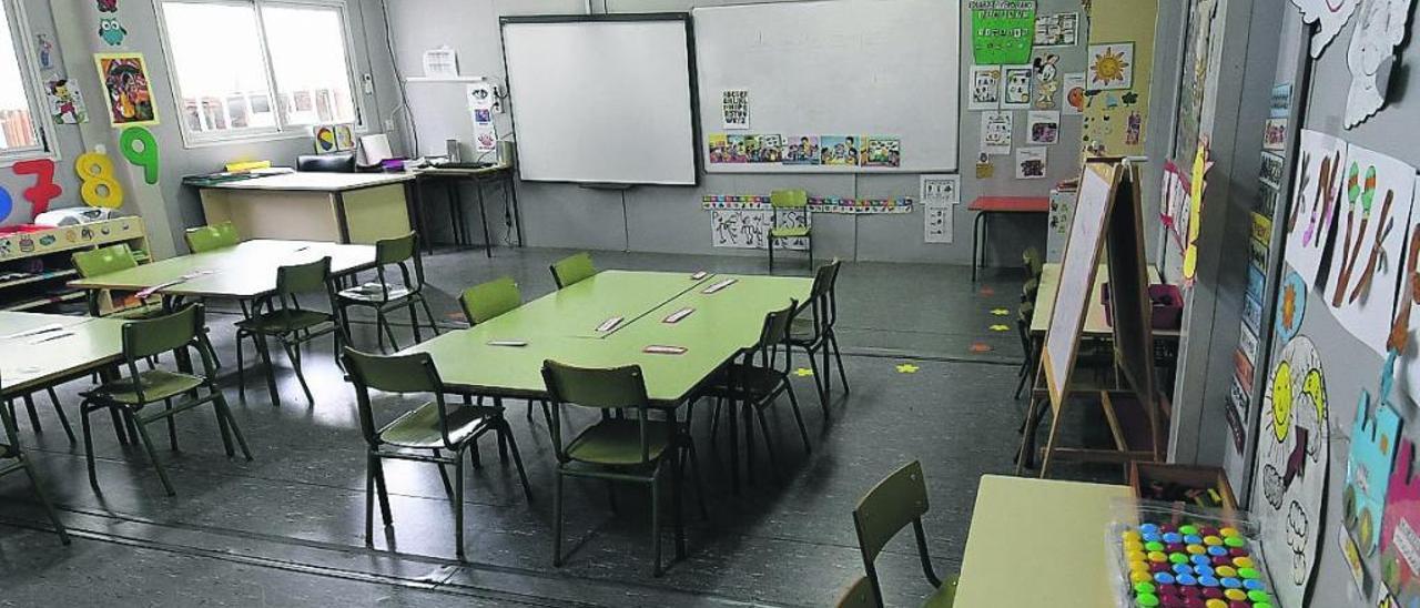 Interior de una de las aulas modulares que están operativas en el Archipiélago.