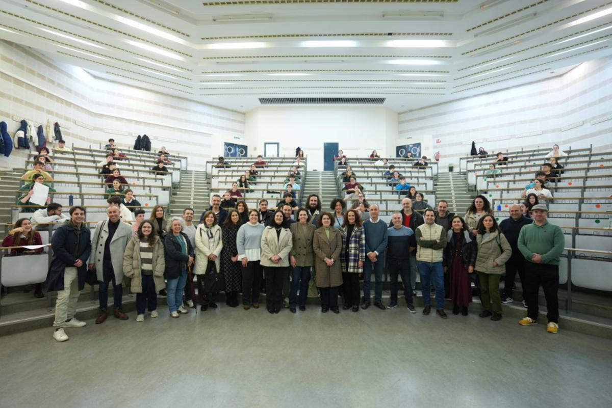 Organizadores y participantes en la olimpiada de Química 2026.