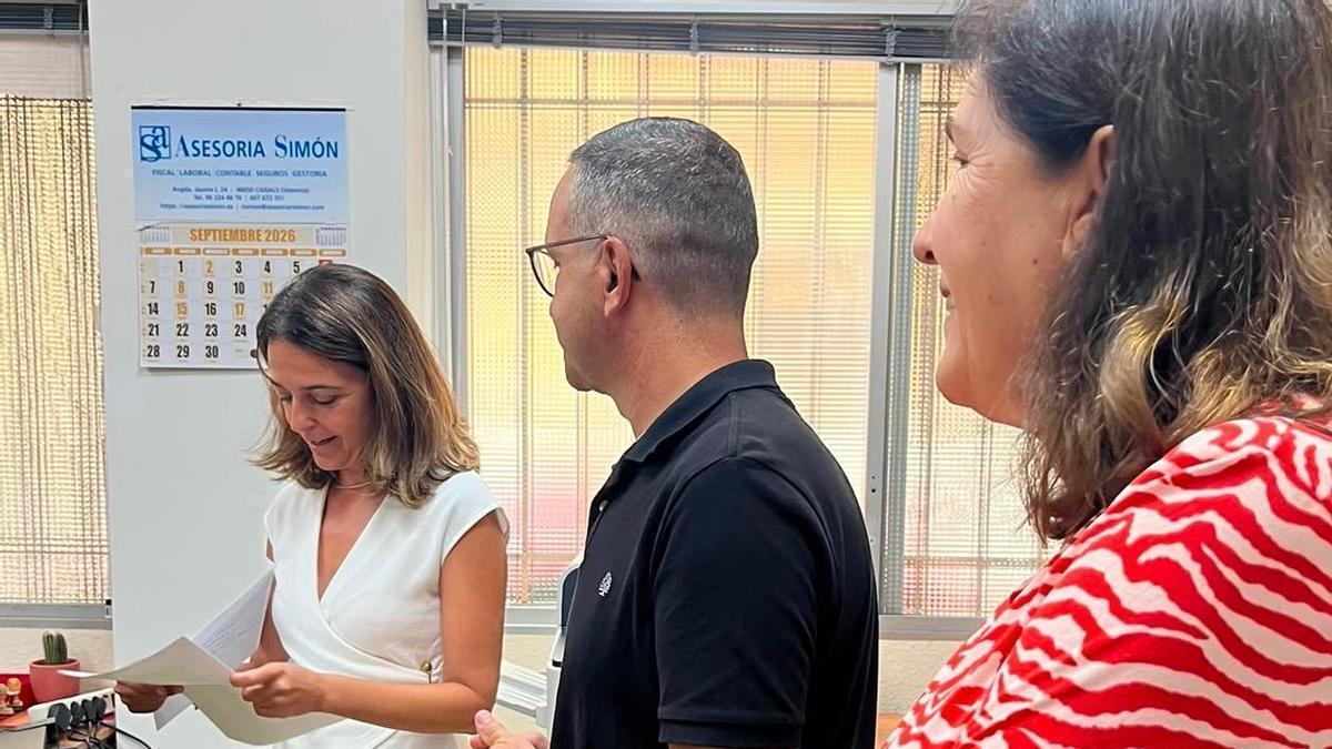 La consellera Nuria Martínez subraya en Canals la importancia de las Oficinas de Justicia