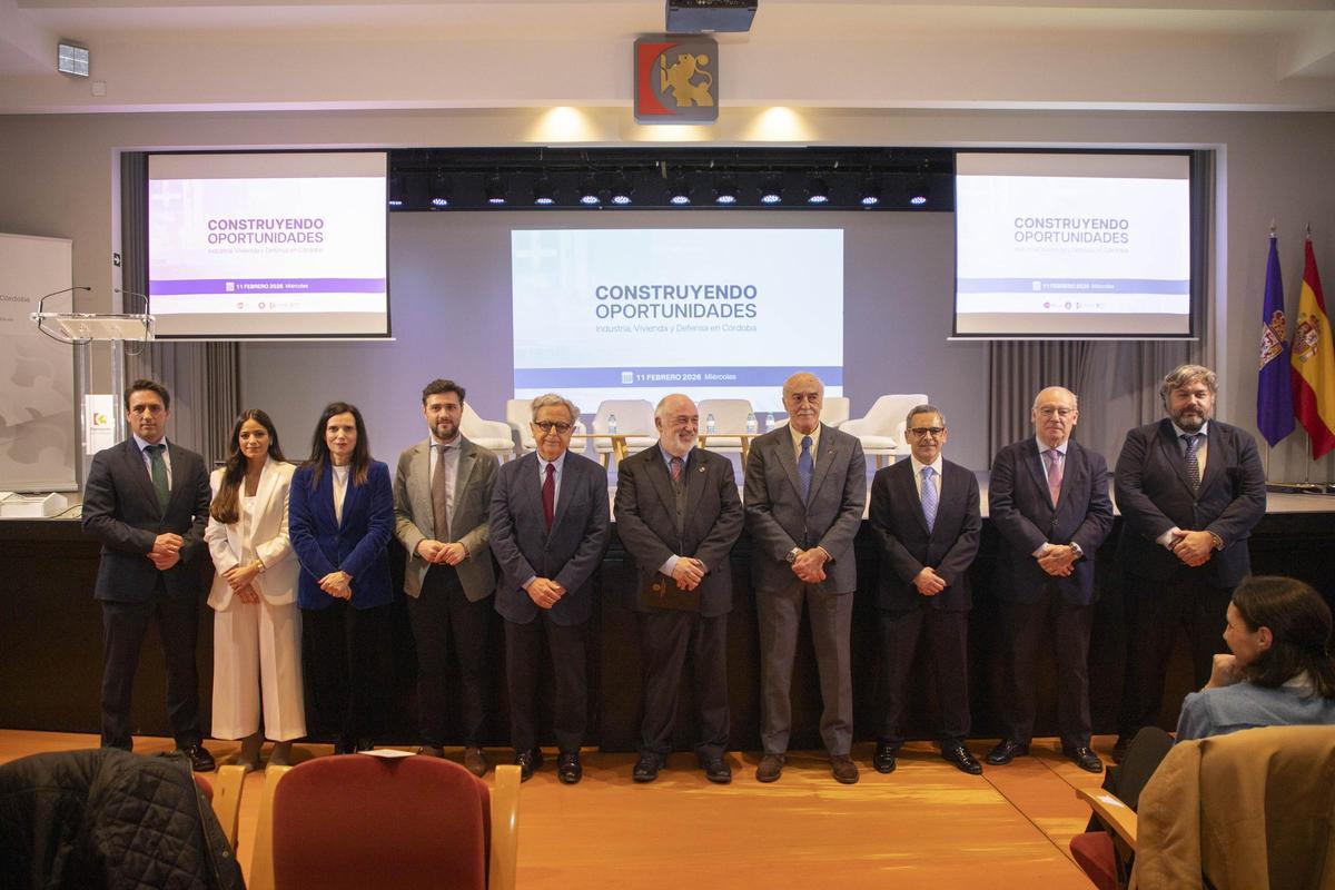 Foro sobre la Base Logística celebrado en el Palacio de la Merced.