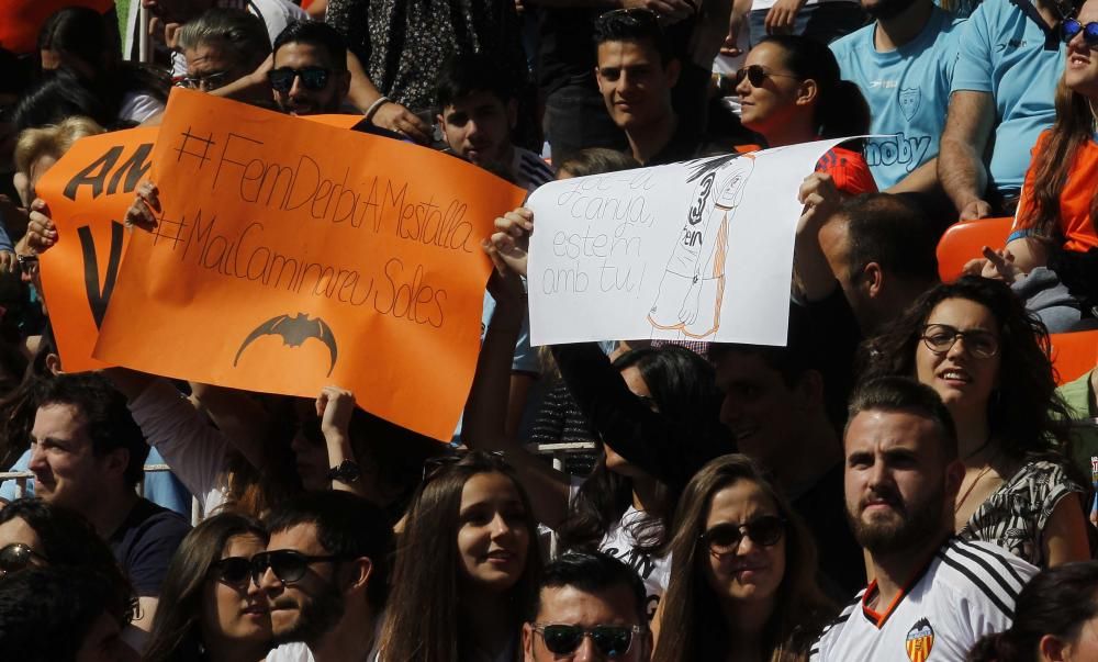 La afición en el derbi femenino de Mestalla