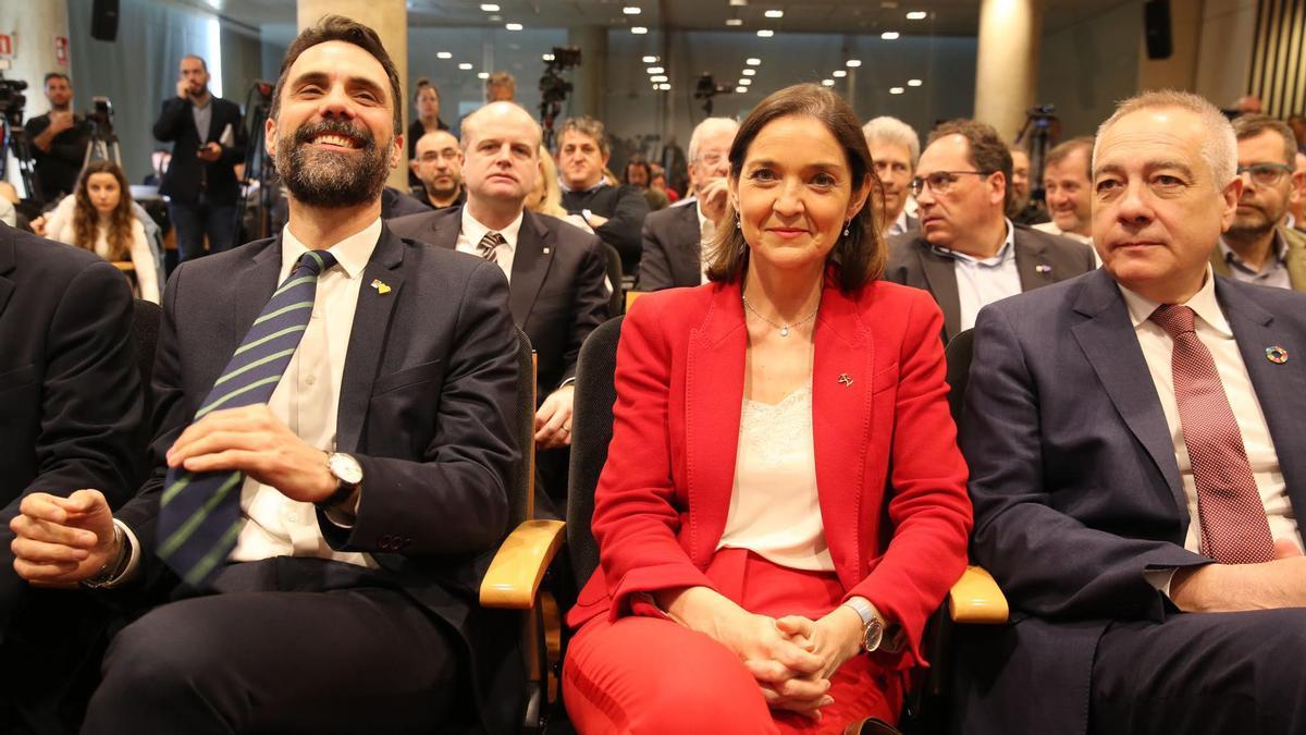 Acto formal de la firma de los terrenos  de Nissan con la Ministra de Industria y el Conseller d’Empresa