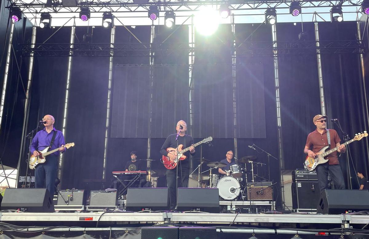 Teenage Fanclub en el Deleste.