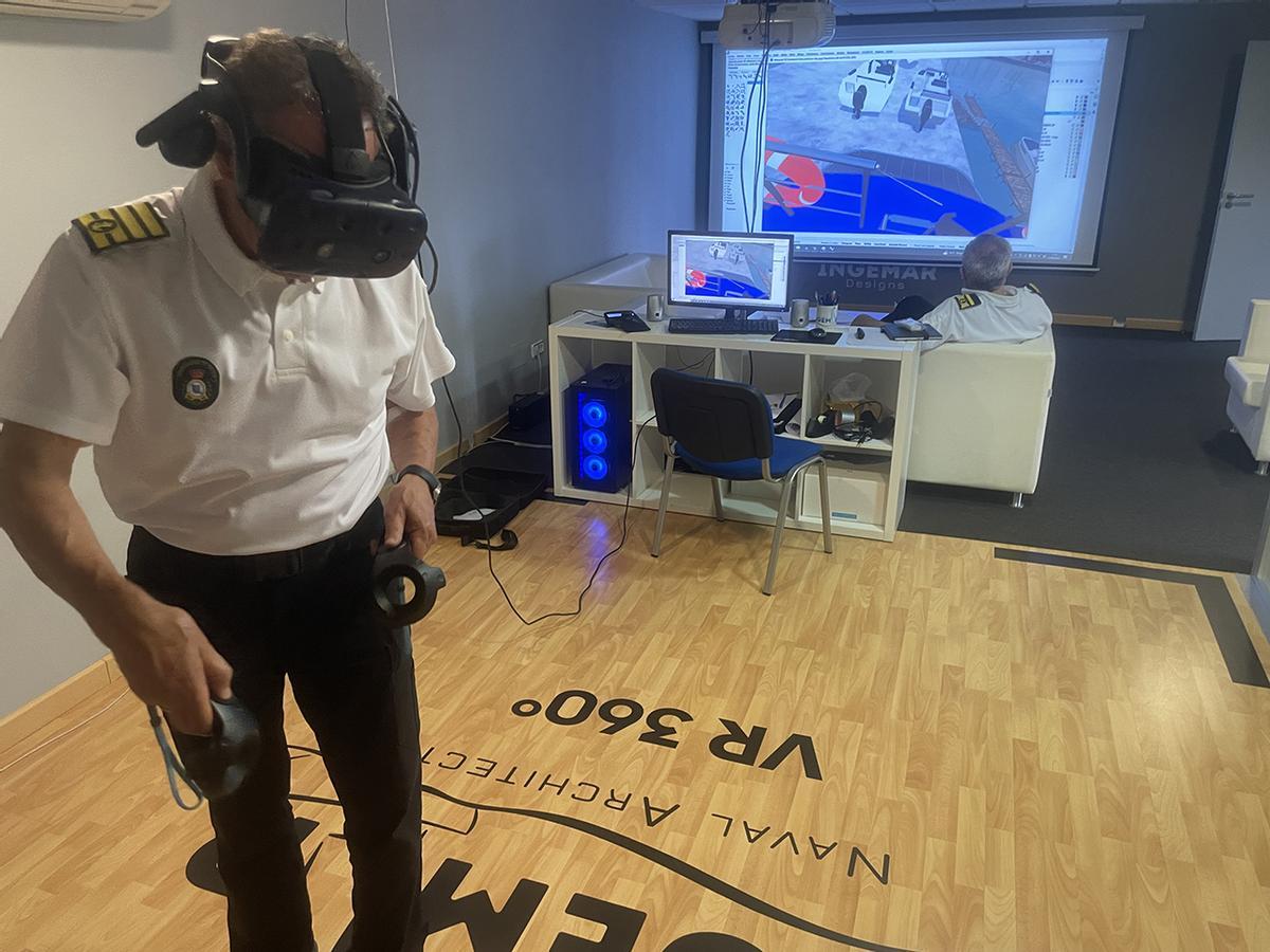 Visita de Guardacostas de la Xunta trabajando en el diseño de las patrulleras