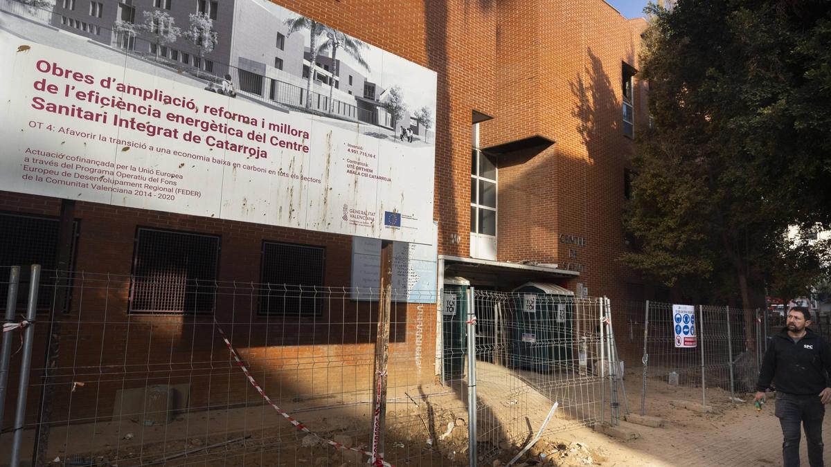 El centro de salud de Catarroja, uno de los más afectados, se encuentra realizando las obras de ampliación.
