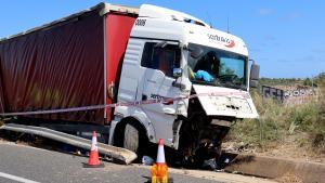 El camión accidentado