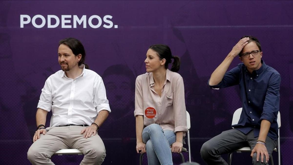 Pablo Iglesias, Irene Montero e Íñigo Errejón en un mitin en la plaza Reina Sofía de Madrid.