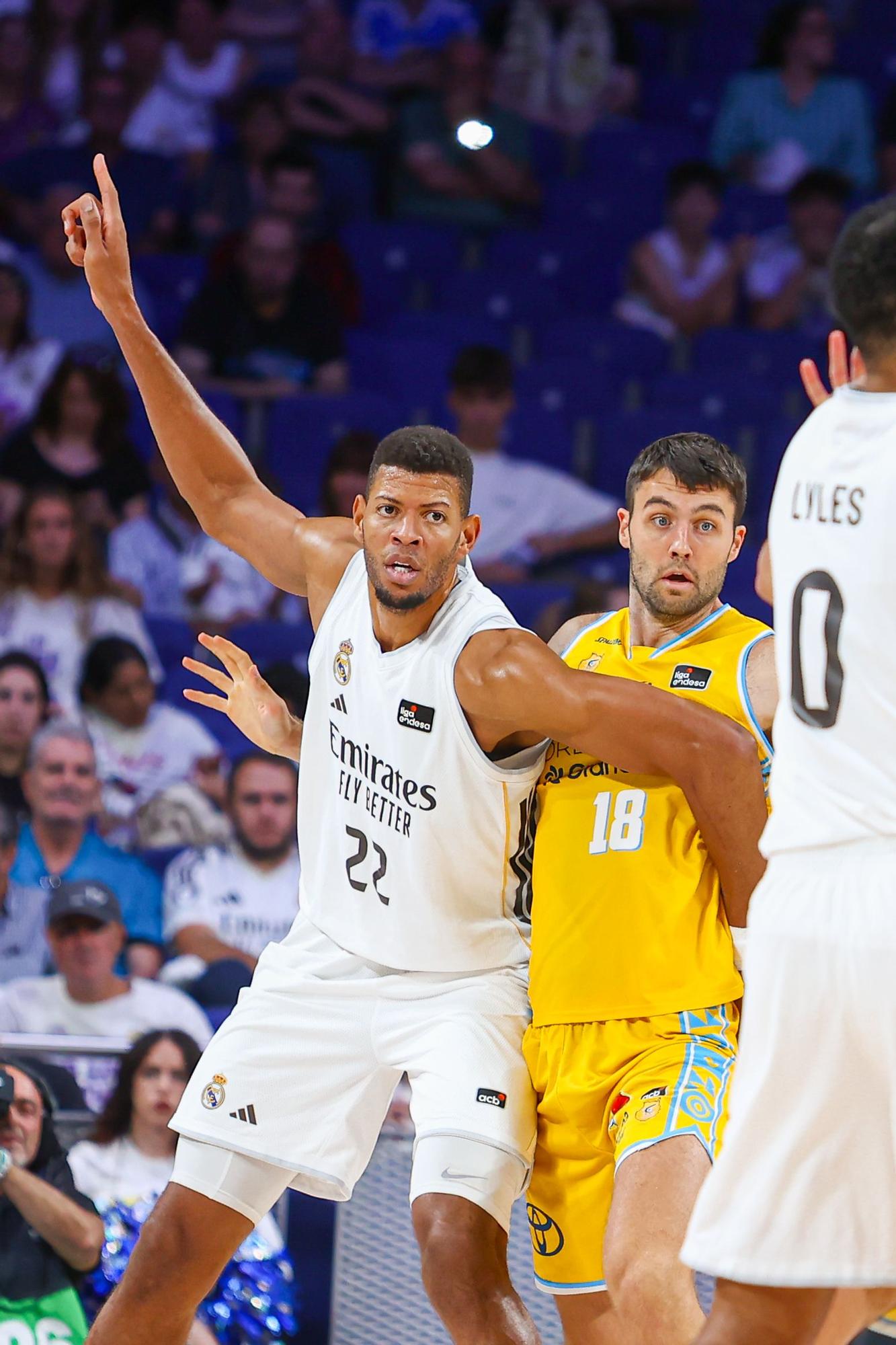 Galería del debut liguero del CB Gran Canaria ante el Real Madrid