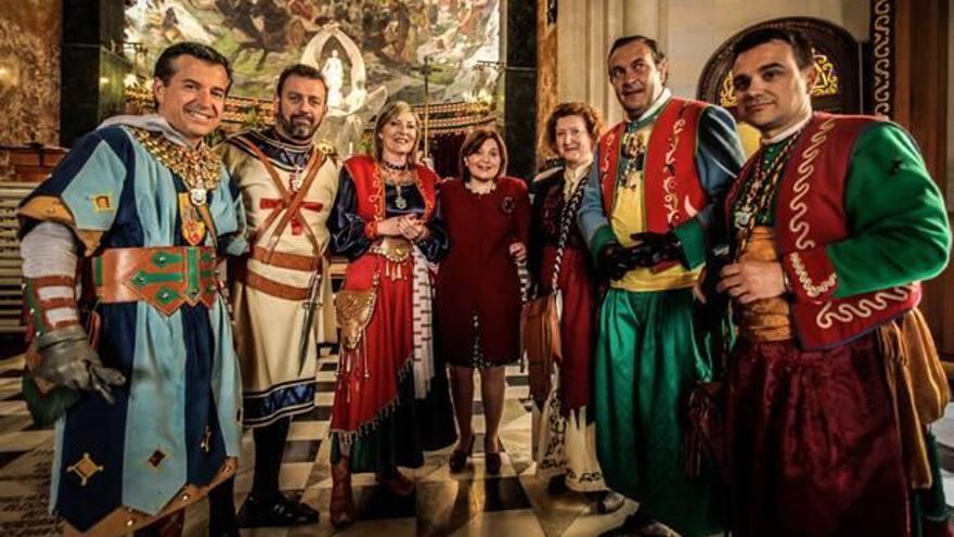 Isabel Bonig visita la iglesia de San Jorge