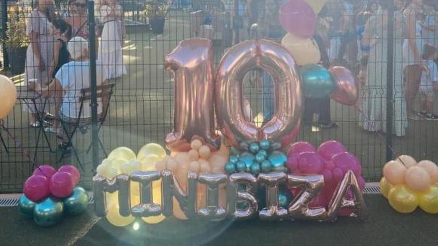 A la fiesta asistieron más de 100 padres y niños. | MINIBIZA