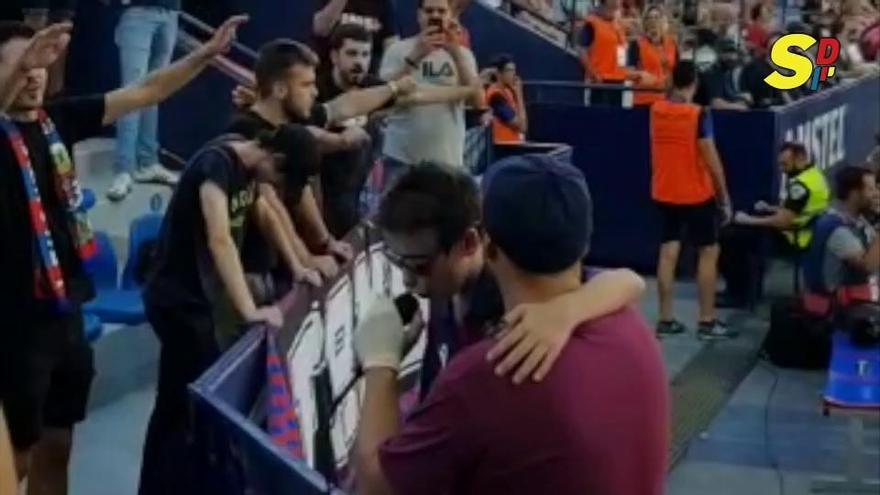 Así animó Pau el partido desde Levante Fans