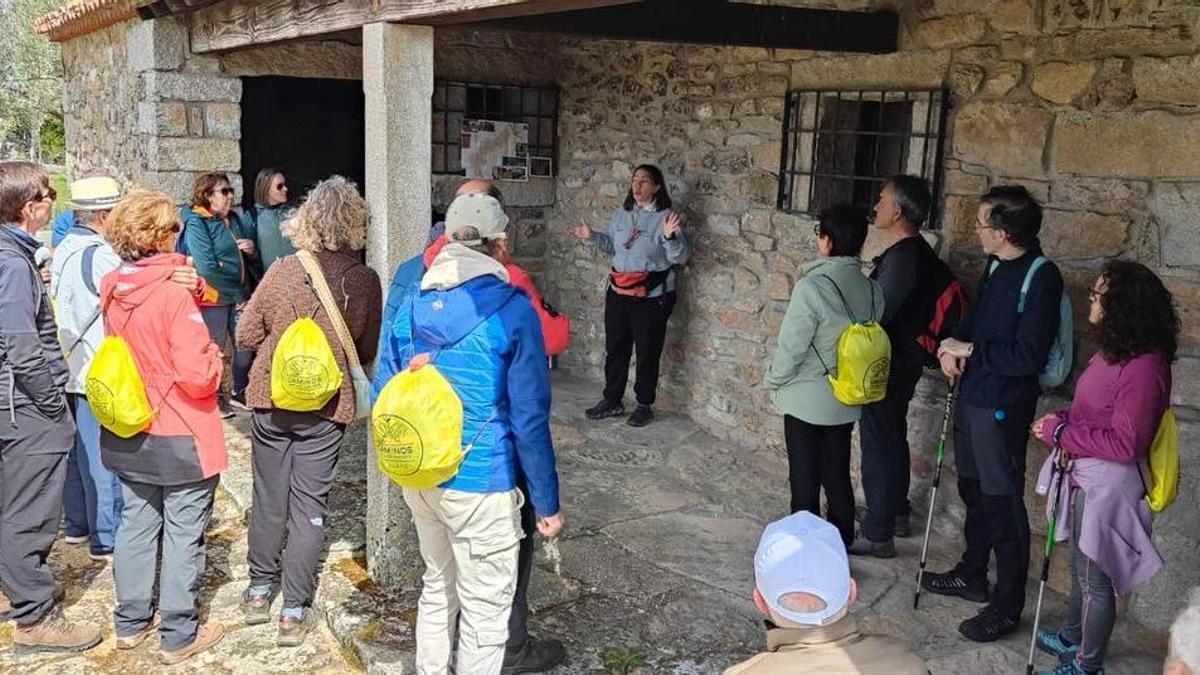 GALERÍA | Fariza estrena con éxito la marcha "Camino de los Arribes"